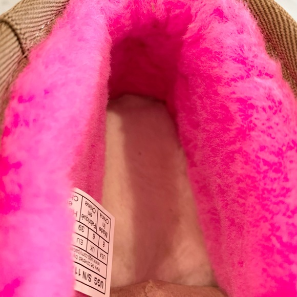 New UGG Classic Ultra Mini Chopd Logo Boot - Picture 6 of 9